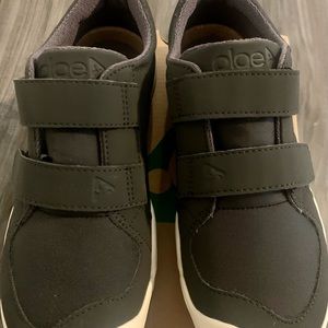 PLAE shoes - kids, brand new, discontinued color